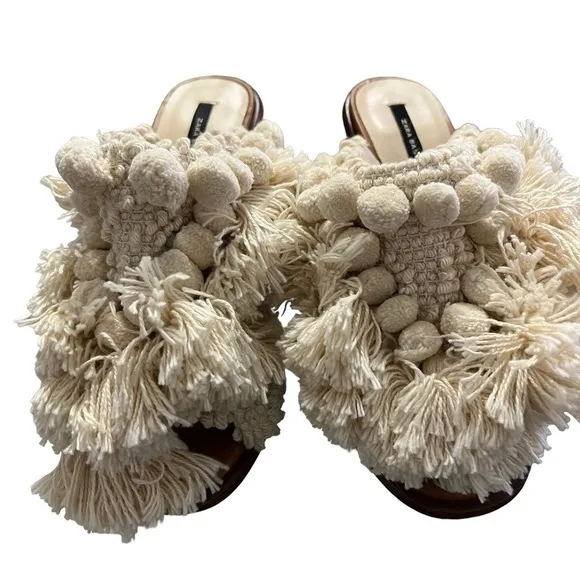 Zara Pom Pom Open Toe Mules Size 35 NWOT