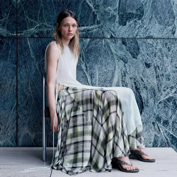 Zara bloggers fav PRINTED MIDI SKIRT ZW COLLECTION