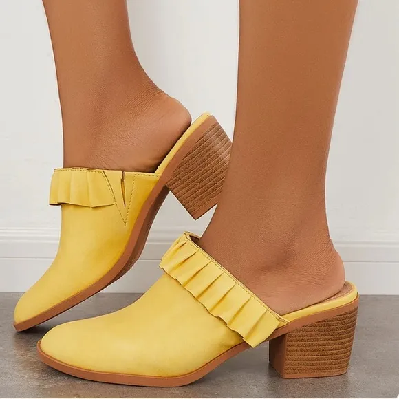 ZBY YELLOW SLIP ON BACKLESS MULE WITH BLOCK HEEL